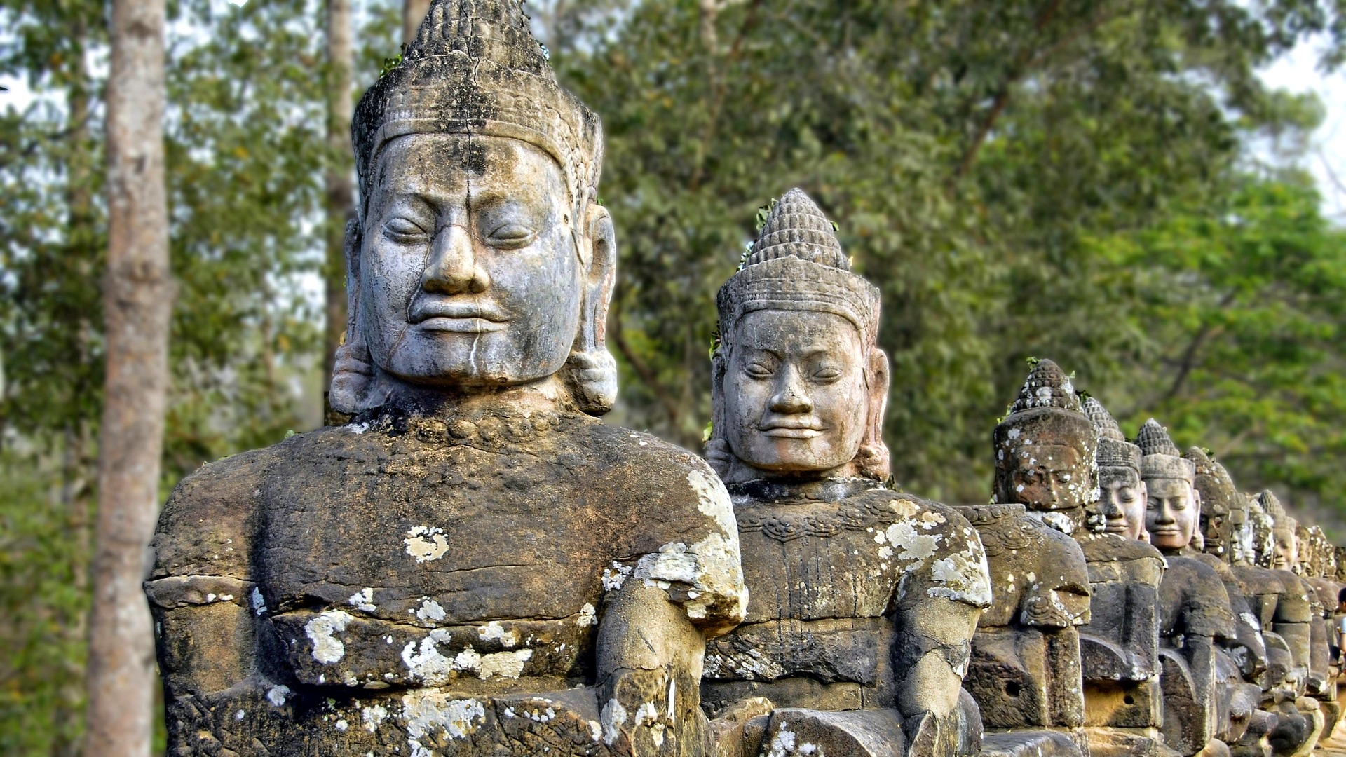 A row of Buddha satues at Siem Reap Camboida